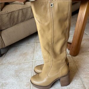 Lucky Brand Tan Heeled Boots